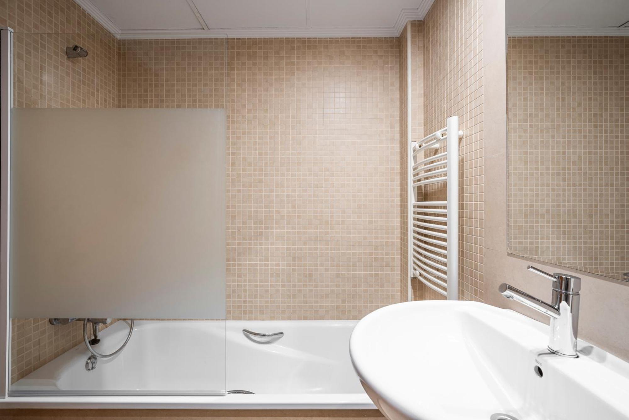 Enjoygranada Emir 3B Y Parking Apartment Екстериор снимка